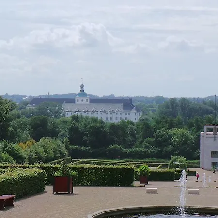 Hinter Dem Schloss